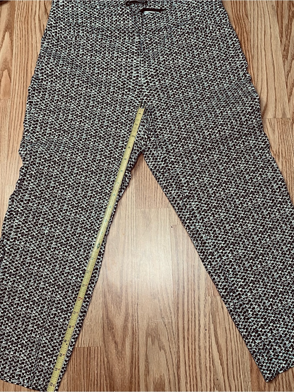 Hilary Radley Black & White Patterned Cropped Pants Size M
